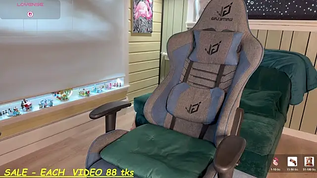 SandyChris Chat XXX live