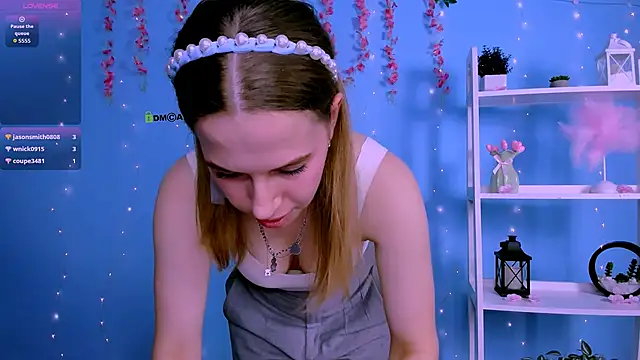 lumi_soft élő XXX-chatje