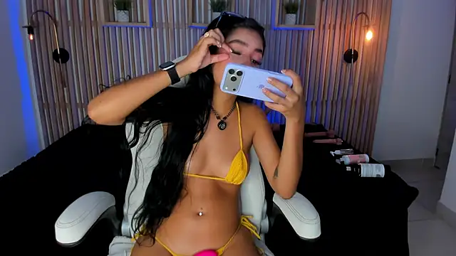 Chatroom XXX en direct de liah_cleir