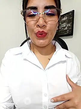 MAYE__13のライブXXXチャット