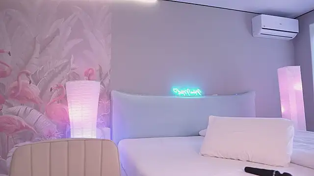 NinaMint's Live XXX Chat