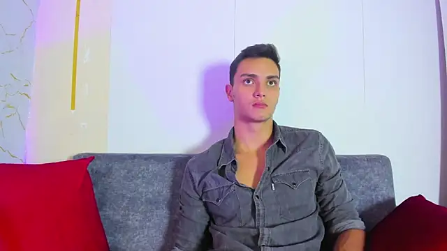 andrewevans46's Live XXX Chat