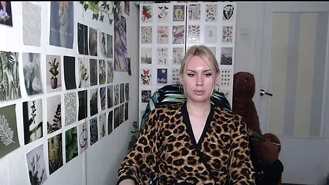 CapriScorpion's Live XXX Chat