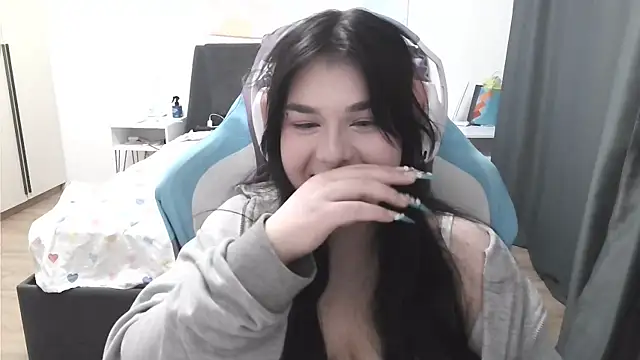 LunarMia Chat XXX in diretta