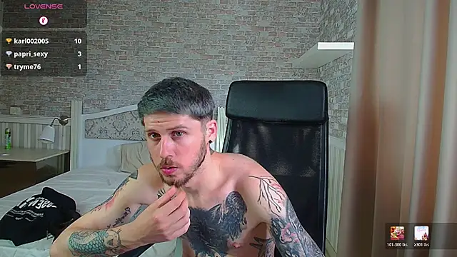 Živý XXX chat JonahShaw