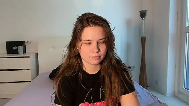 XXX chat uživo modela PonyChika