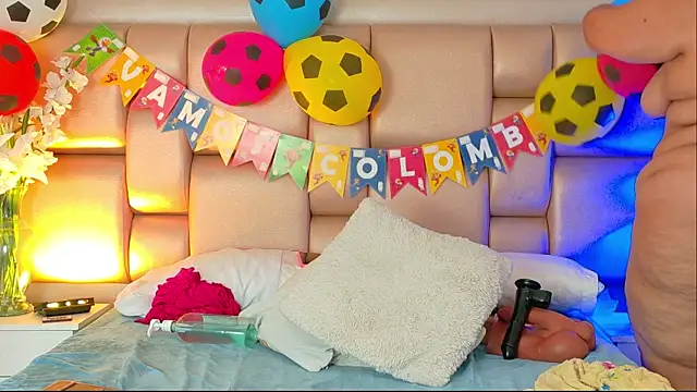 SelennaCooper Adlı Modelin Canlı XXX Sohbeti