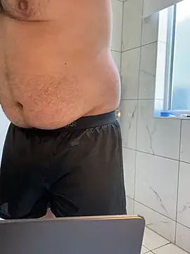 CloudyMuscleBeefy's Live XXX Chat