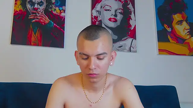 Rowan_CleyのライブXXXチャット