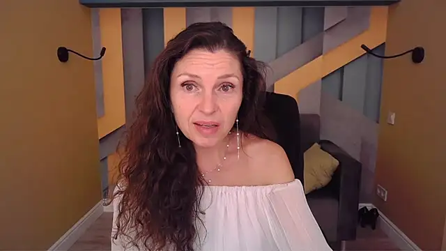 EllaLong's Live XXX Chat