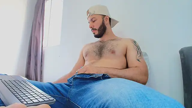 tommel_bailey live XXX chat
