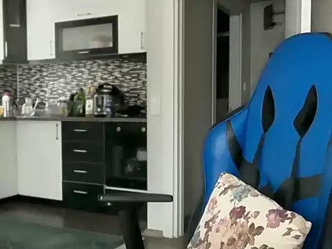 Онлайн чат XXX ALPHANDRE