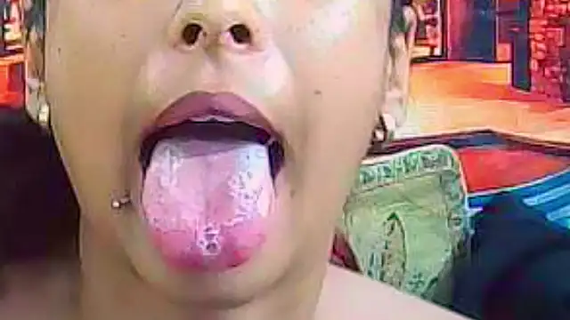 IndianSexyButt Live XXX-chat