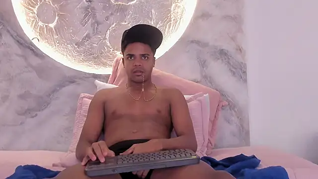 Chat +18 de TaylorClay_ ao vivo