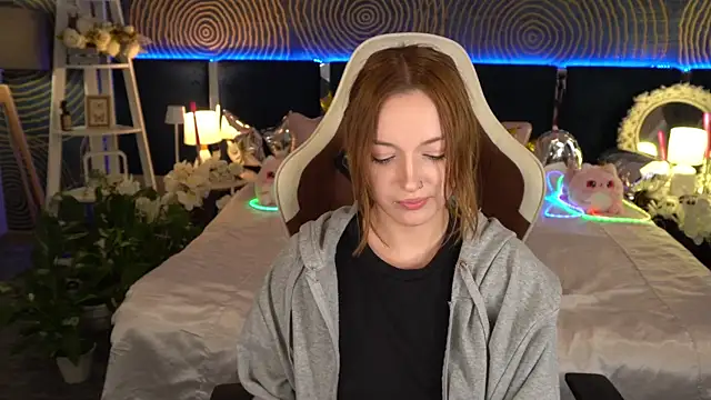 LizzaMoonn's Live XXX Chat