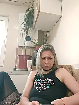 AdaJoy's Live XXX Chat