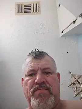 bigdoog8 Live XXX-chat