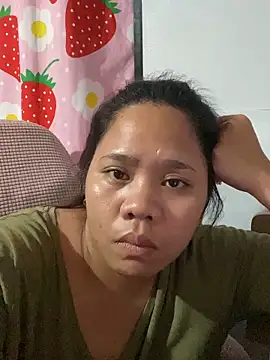 _UrSingleMamiBella_ Chat XXX in diretta