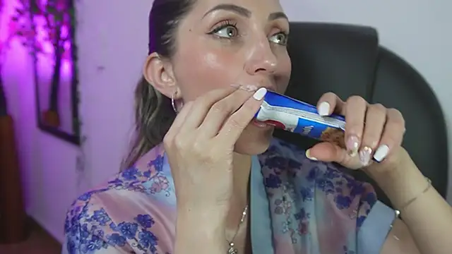 anny_sweet72 élő XXX-chatje