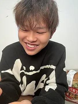 luo-77 网络视讯表演