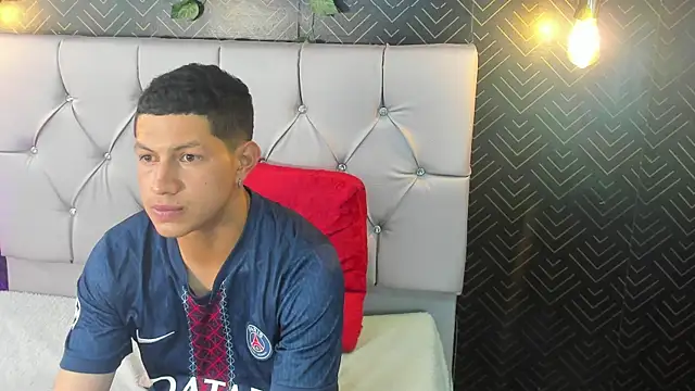 Tony_Zackk Live XXX-chat
