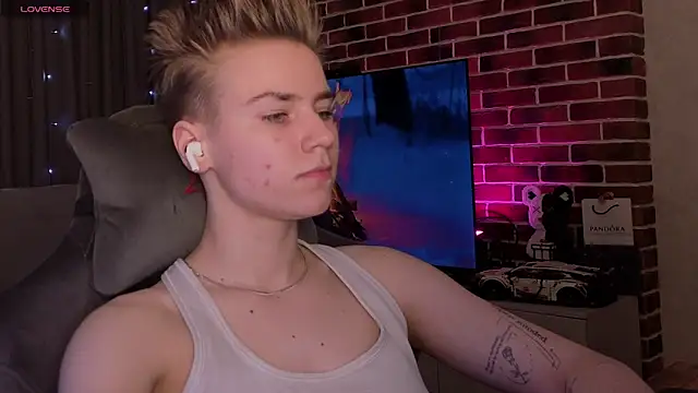 Jean_Willson Adlı Modelin Canlı XXX Sohbeti