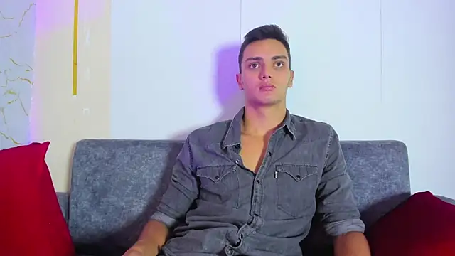 Chat XXX en directo de andrewevans46