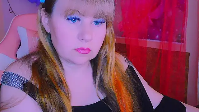 BESTLOLA élő XXX-chatje