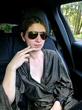 Mercedeswoman8's Live XXX Chat