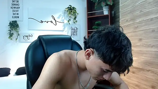 Ryan_grayx live XXX chat