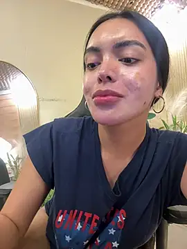 Chat XXX en directo de TS-SimplyTheBest