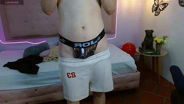 akissangeln Live XXX chat