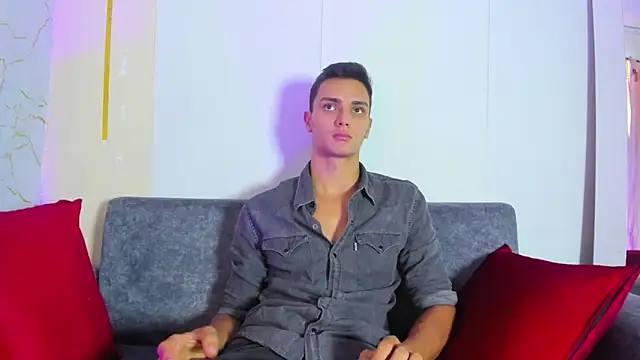 andrewevans46 Live XXX Chat