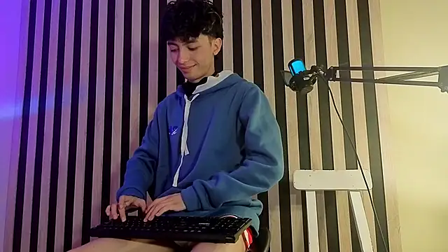 Twink_Sebas7 live XXX chat