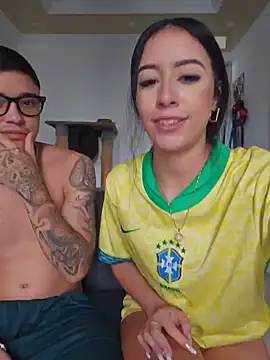 SAMY_AND_FRIENDSS' Live XXX Chat