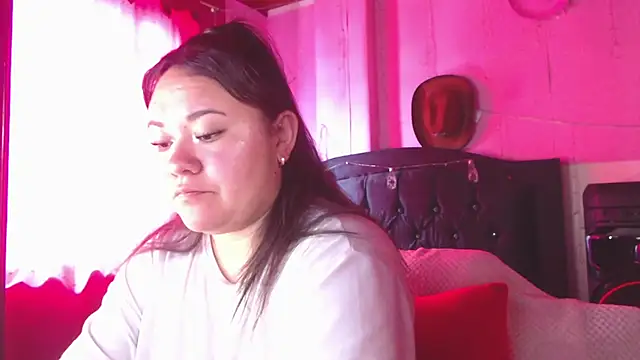 Czat XXX na żywo – NikkiRous_