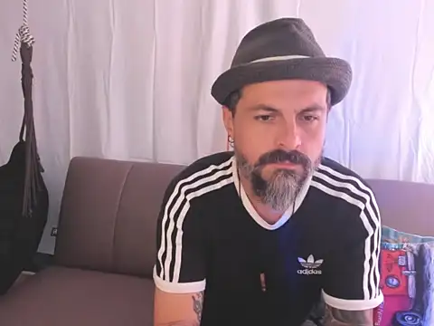Miguel_angeel_ Live XXX-Chat