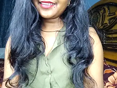 Muktha Adlı Modelin Canlı XXX Sohbeti