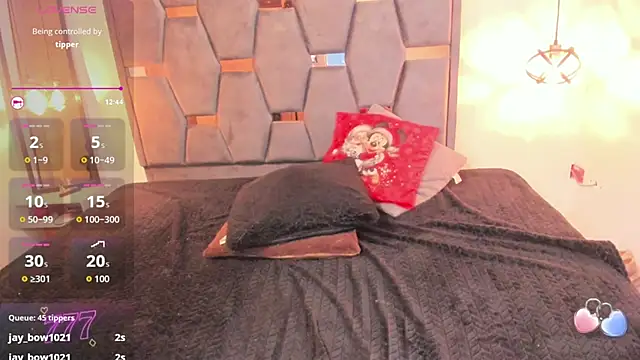 Keyla_Brunette_ Chat XXX in diretta