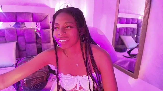 Queen_perla_ Adlı Modelin Canlı XXX Sohbeti
