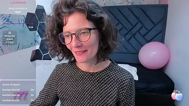 Valery_More__のライブXXXチャット