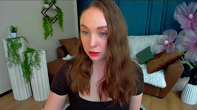 TrueReincarnation – Naživo XXX chat