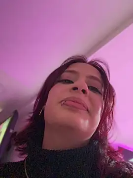 XXX chat uživo modela steffmontespink18