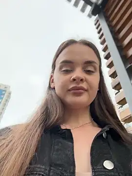 Chat +18 de KristiRich ao vivo