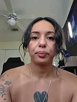 Chat +18 de Controllercutie ao vivo