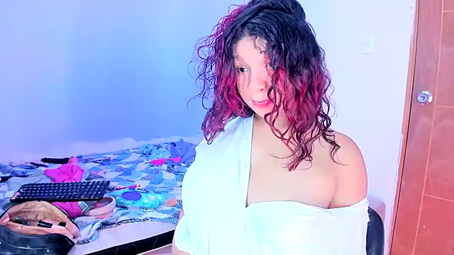 Emily_Coper18 现场XXX聊天