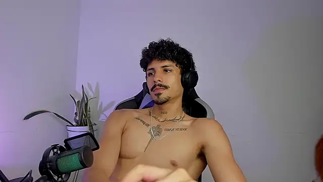 Онлайн чат XXX Lukeetaylor