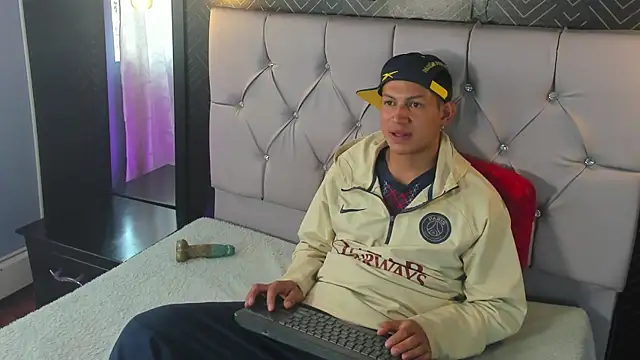 Tony_Zackk Live XXX Chat