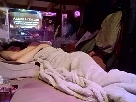 nearby_causual's Live XXX Chat