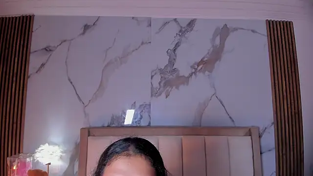 Chat XXX en directo de LunaRosse_